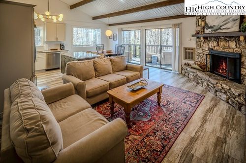 811 Pine Ridge Rd, Beech Mountain, NC, 28604-8155 | Card Image