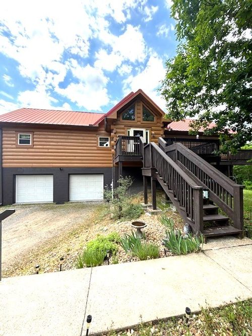 1027 Garland Hollow Rd, Pegram, TN, 37143-9401 | Card Image