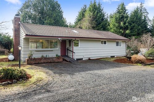 101 Deer Park Dr, Aberdeen, WA, 98520-7207 | Card Image