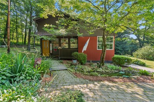 10955 Route 403 Hwy S, Seward, PA, 15954-8909 | Card Image