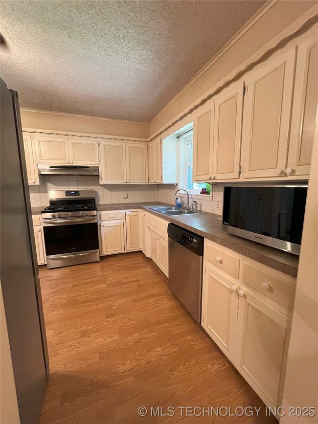 10282 N Perry Loop Rd, House other with 3 bedrooms, 3 bathrooms and null parking in Stigler OK | Image 23