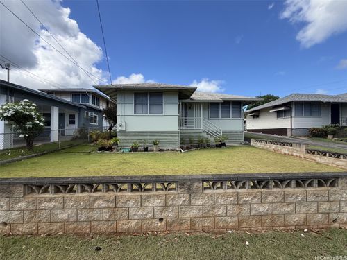 2448 N School St, Honolulu, HI, 96819-2517 | Card Image