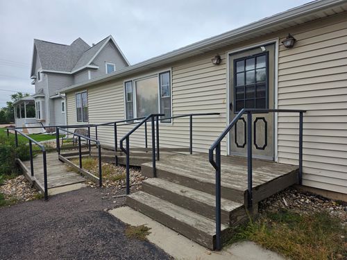 310 8th Ave Se, Pipestone, MN, 56164-2046 | Card Image