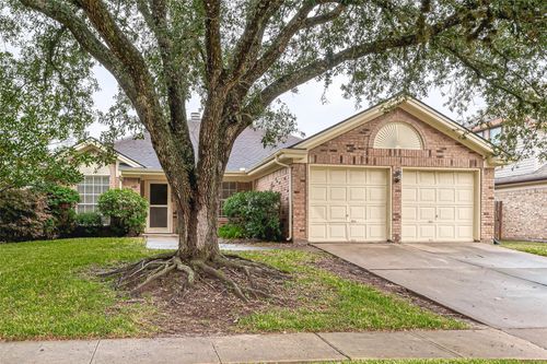 4431 Duesenberg Dr, Pearland, TX, 77584-4926 | Card Image