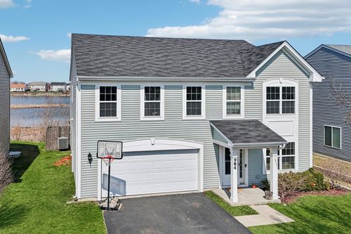 984 Richard Brown Blvd, Volo, IL, 60073-5904 | Card Image