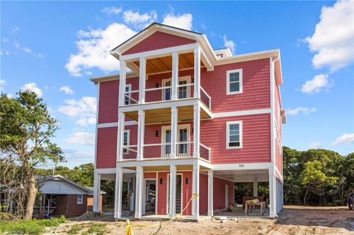 925 Salter Path Rd, Indian Beach, NC, 28512-5911 | Card Image
