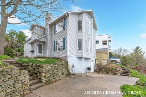 567 Breezy Bluff St, Battle Creek, MI, 49015-3575 | Card Image