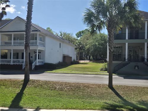 9123 47th Pl, GAINESVILLE, FL, 32608-8133 | Card Image