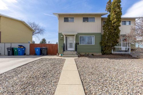 2102 13 St N, Lethbridge, AB, T1H2V5 | Card Image