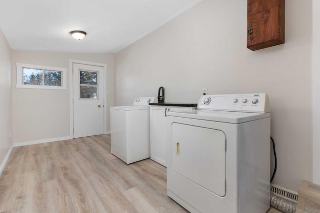 4702 49 Avenue, House other with 2 bedrooms, 1 bathrooms and 2 parking in Killam AB | Image 9