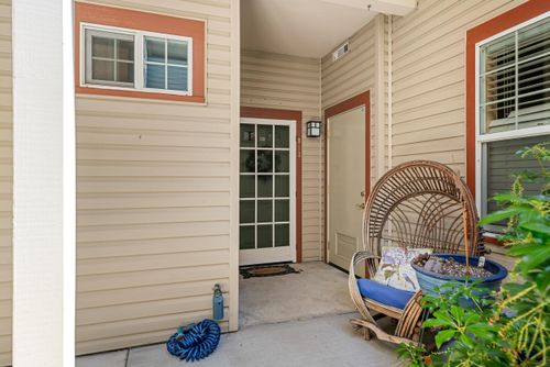 913 Mountain Meadows Cir, Ashland, OR, 97520-9117 | Card Image