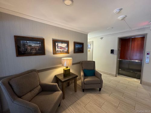 apt-a9-120 Horton Hwy, Mineola, NY, 11501-3912 | Card Image