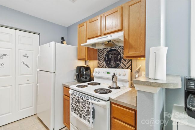 1108 Plaza Walk Dr, Condo with 2 bedrooms, 2 bathrooms and null parking in Charlotte NC | Image 11