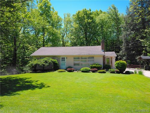 6570 Hillside Dr, Orchard Park, NY, 14127-3812 | Card Image