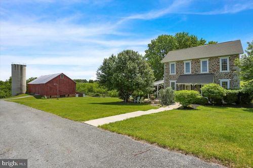 739 Boar Rd, MOHRSVILLE, PA, 19541-8805 | Card Image