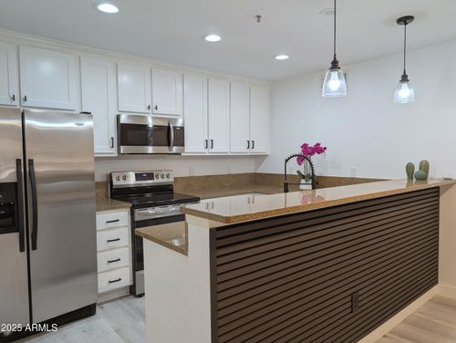 206-4704 E Paradise Village Pkwy N, Phoenix, AZ, 85032-6860 | Card Image