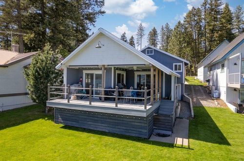 111 Terrace Ave, Newport, WA, 99156-8326 | Card Image