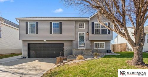 16021 Robin Drive, Omaha, NE, 68136 | Card Image