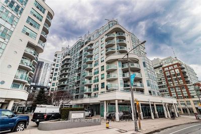 805 - 600 Queens Quay W, Condo with 2 bedrooms, 2 bathrooms and 1 parking in Toronto ON | Image 2