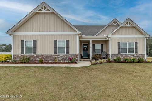 1540 Antioch Rd Ne, Pikeville, NC, 27863-8957 | Card Image