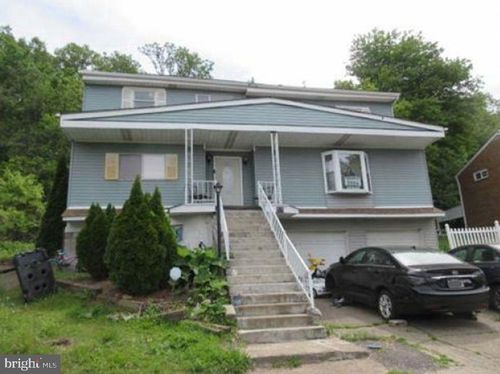 820 Sylvan Ave, North Versailles, PA, 15137-2819 | Card Image