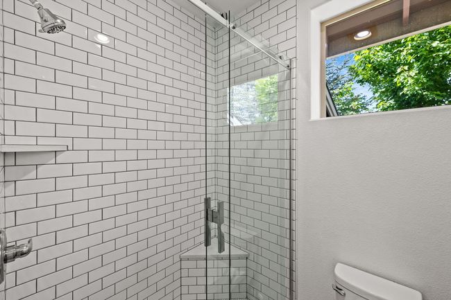 New tiled shower | Image 29
