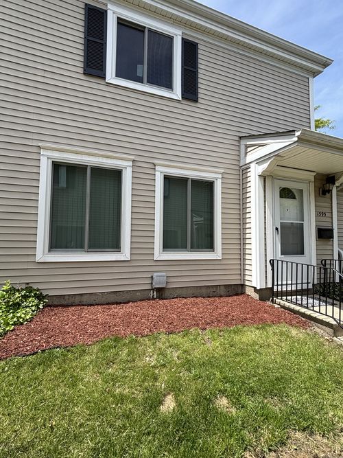 1595 Cove Dr, Prospect Heights, IL, 60070-1910 | Card Image