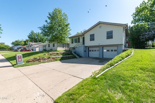 1727 N Griffin St, Bismarck, ND, 58501-1544 | Card Image