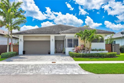 15012 Sw 177th Ter, Miami, FL, 33187-6830 | Card Image