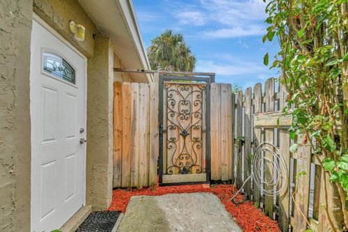 1361 Doane Cir, West Palm Beach, FL, 33417-5466 | Card Image