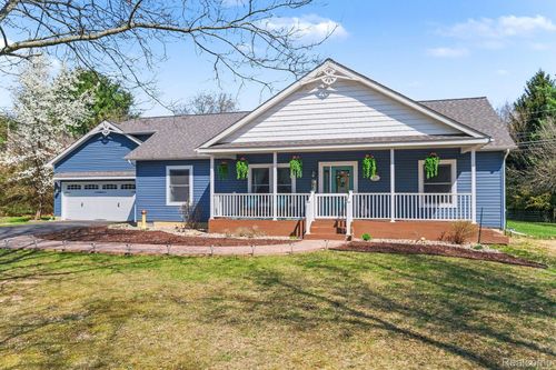 895 E Wardlow Rd, Highland, MI, 48356-2544 | Card Image