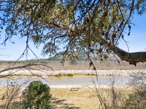 1473 County Road 411, Uvalde, TX, 78801-6591 | Card Image