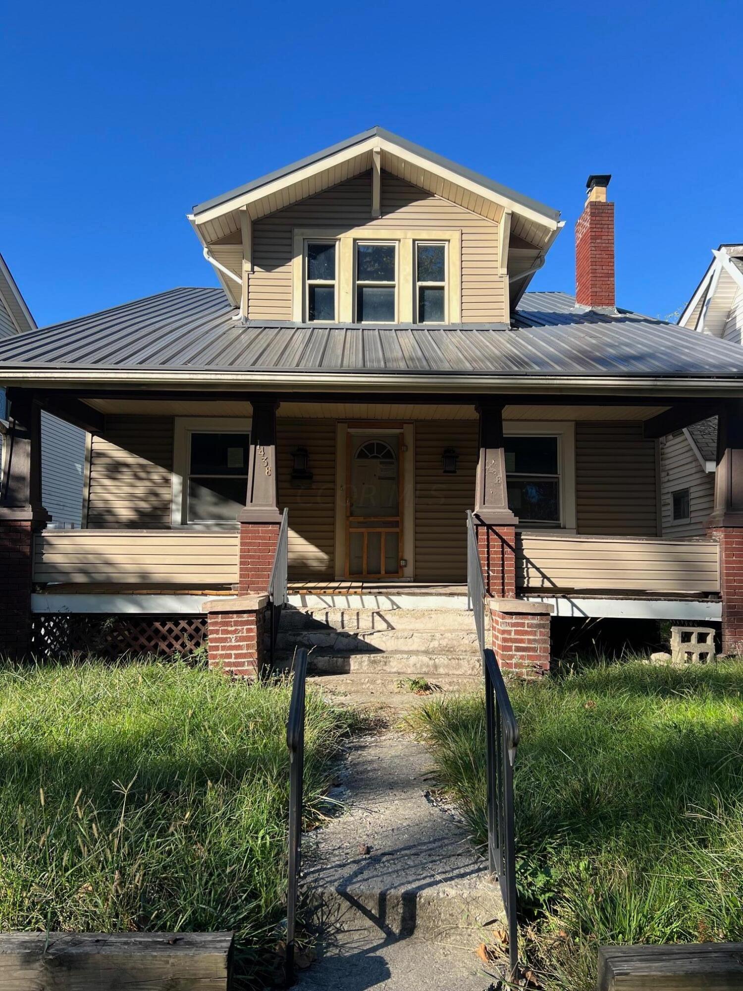 Maynard Ave, Columbus, OH 43211