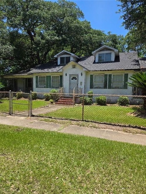 617 Oak Ave, Mobile, AL, 36610-2363 | Card Image