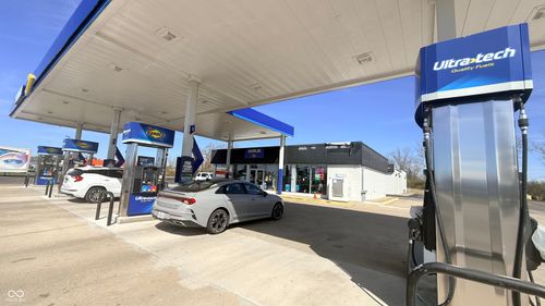 606 Shirlee St, Vincennes, IN, 47591-5583 | Card Image