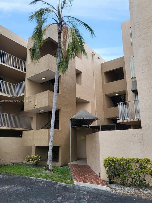 d305-10801 Sw 109th Ct, Miami, FL, 33176 | Card Image