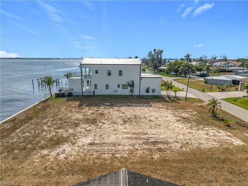 5827 Sw 1st Ave, Cape Coral, FL, 33914-7102 | Card Image