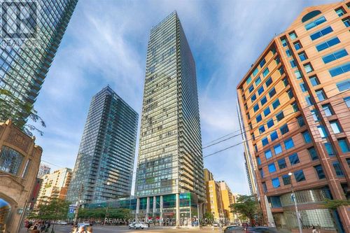 1909-38 Grenville St, Toronto, ON, M4Y1A5 | Card Image
