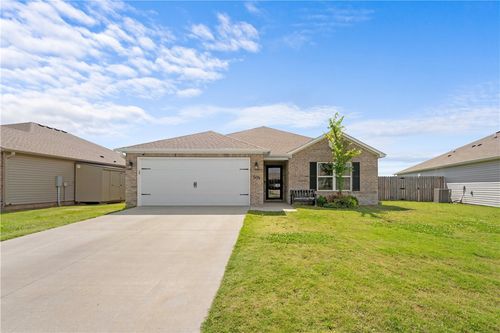 504 Woodcreek St, Lowell, AR, 72745 | Card Image
