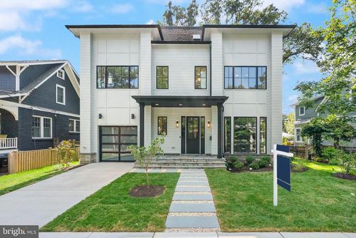 112 N Highland St, ARLINGTON, VA, 22201-1028 | Card Image