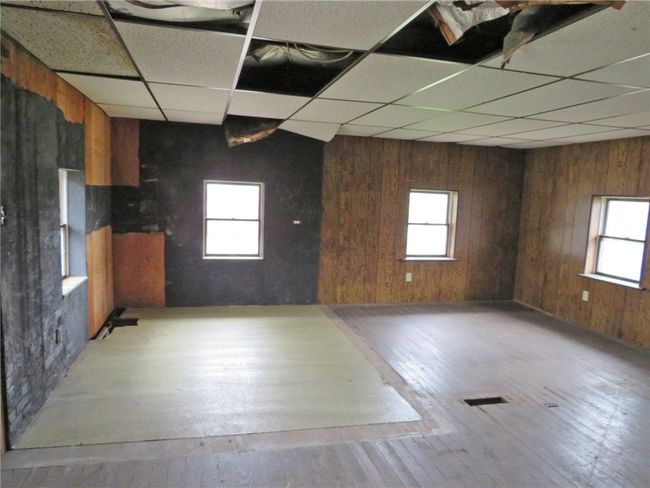 1302 Vance Ave, House other with 4 bedrooms, 2 bathrooms and 2 parking in Coraopolis PA | Image 20