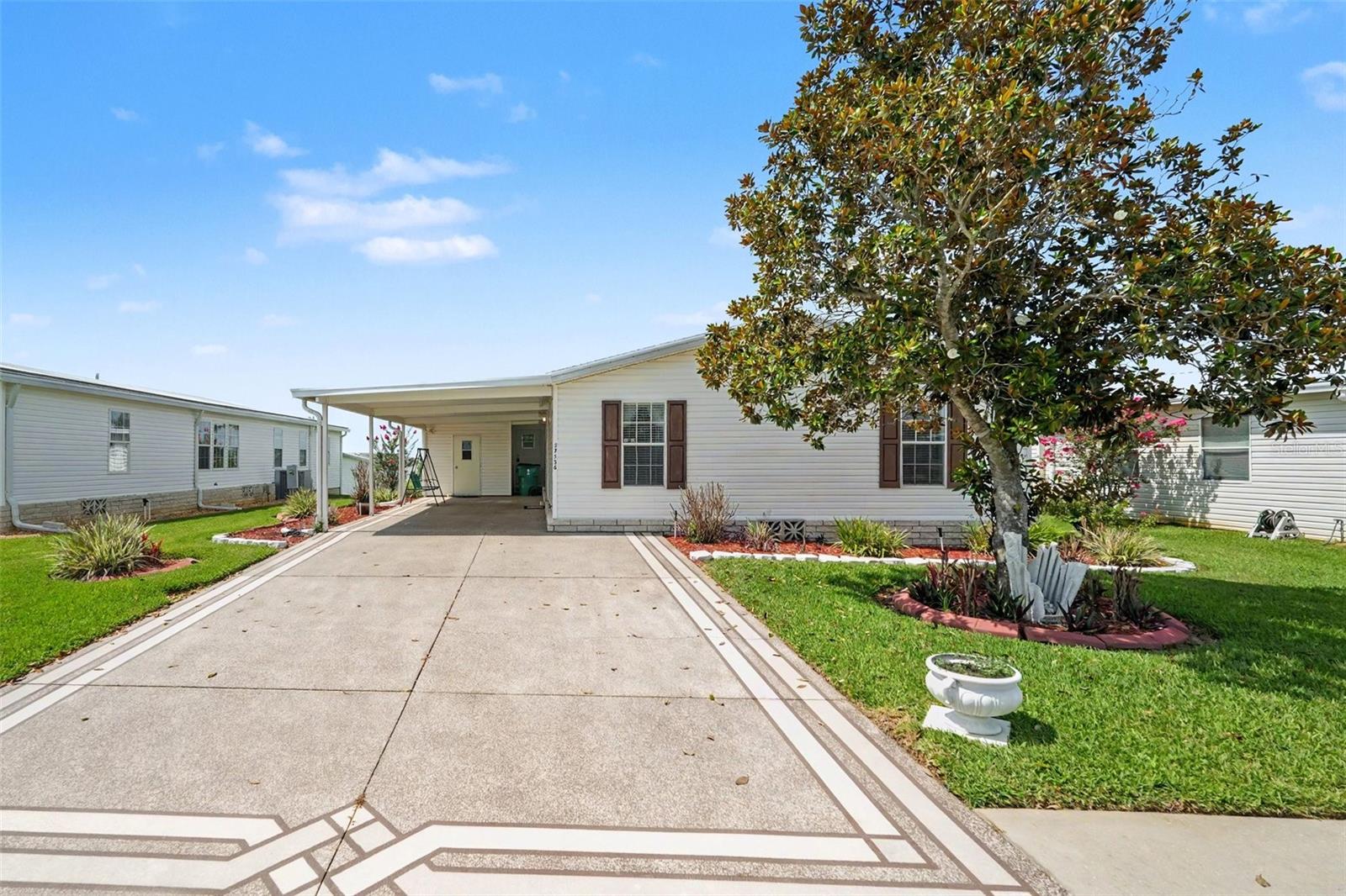Residential in ZEPHYRHILLS
