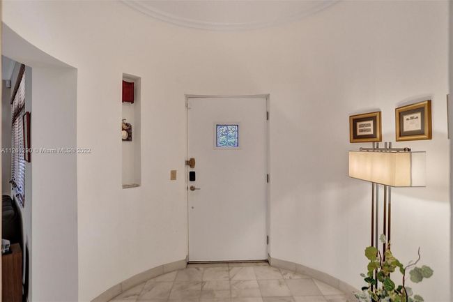 4340 Pine Tree Dr, House other with 5 bedrooms, 5 bathrooms and null parking in Miami Beach FL | Image 6