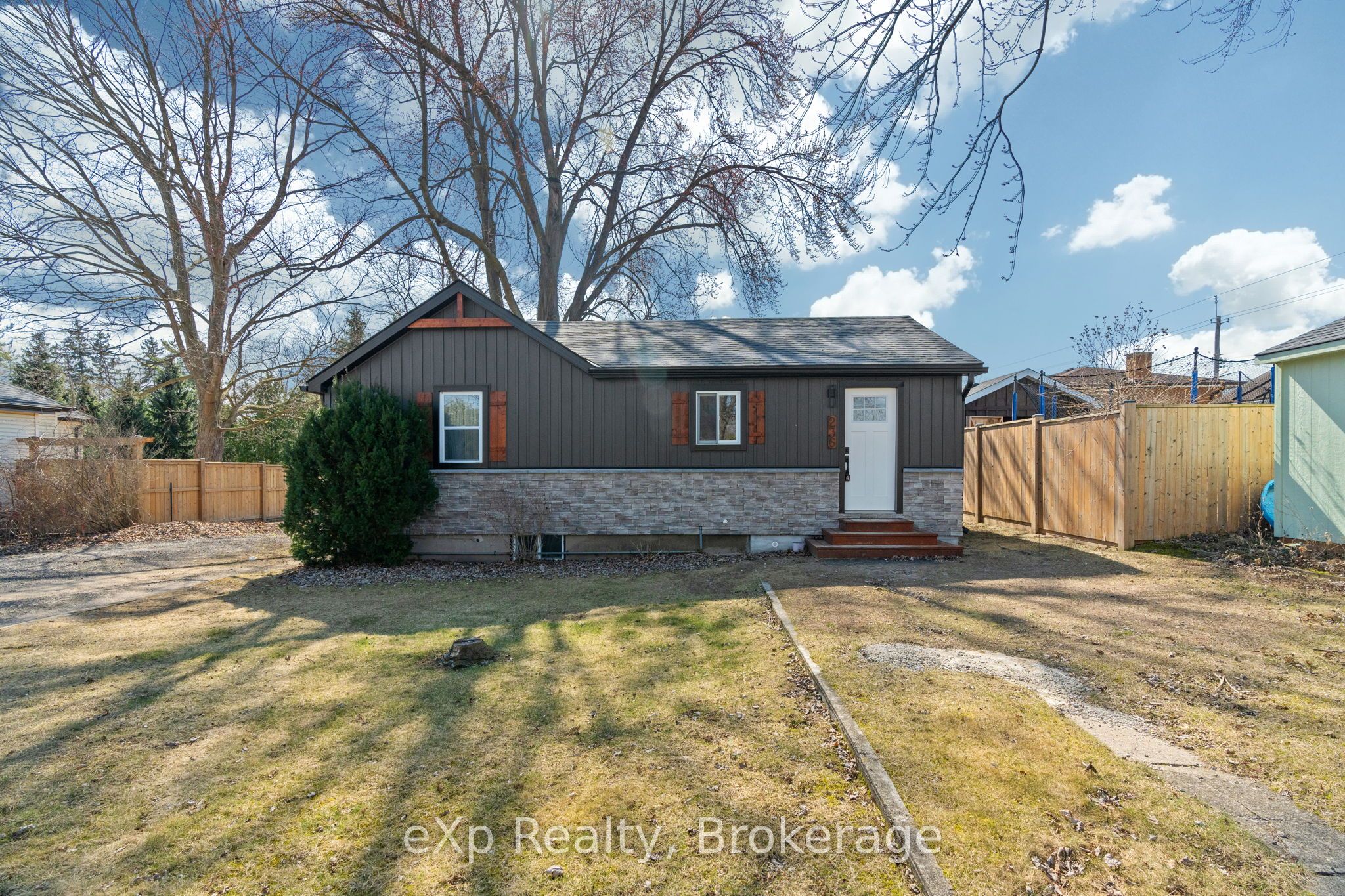 Residential Lease in Strathroy-Caradoc