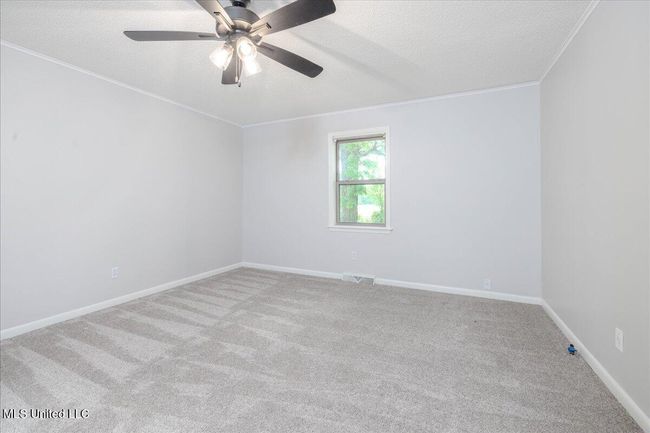 26-primary bedroom | Image 22