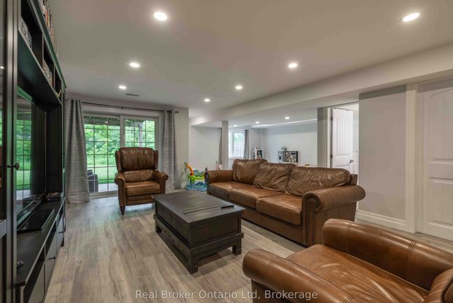 315 Telford Trail, Condo with 2 bedrooms, 4 bathrooms and 2 parking in Kemble ON | Image 27