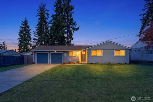 427 174th St S, Spanaway, WA, 98387-8715 | Card Image