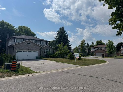 39 Camrose Dr, Keswick, ON, L4P3L6 | Card Image
