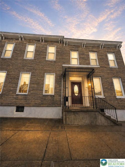 768 Washington St, EASTON, PA, 18042-4340 | Card Image