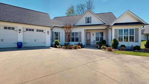 1425 E 10th St, Cookeville, TN, 38501-2017 | Card Image